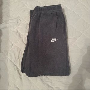 Men’s Nike sweat pants XL, dark gray with pockets.